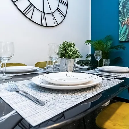 Immobirent - Acquario Luxury In Pieno Centro *